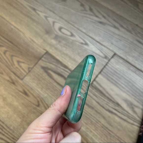 Kate Spade iPhone X case - Picture 4 of 5